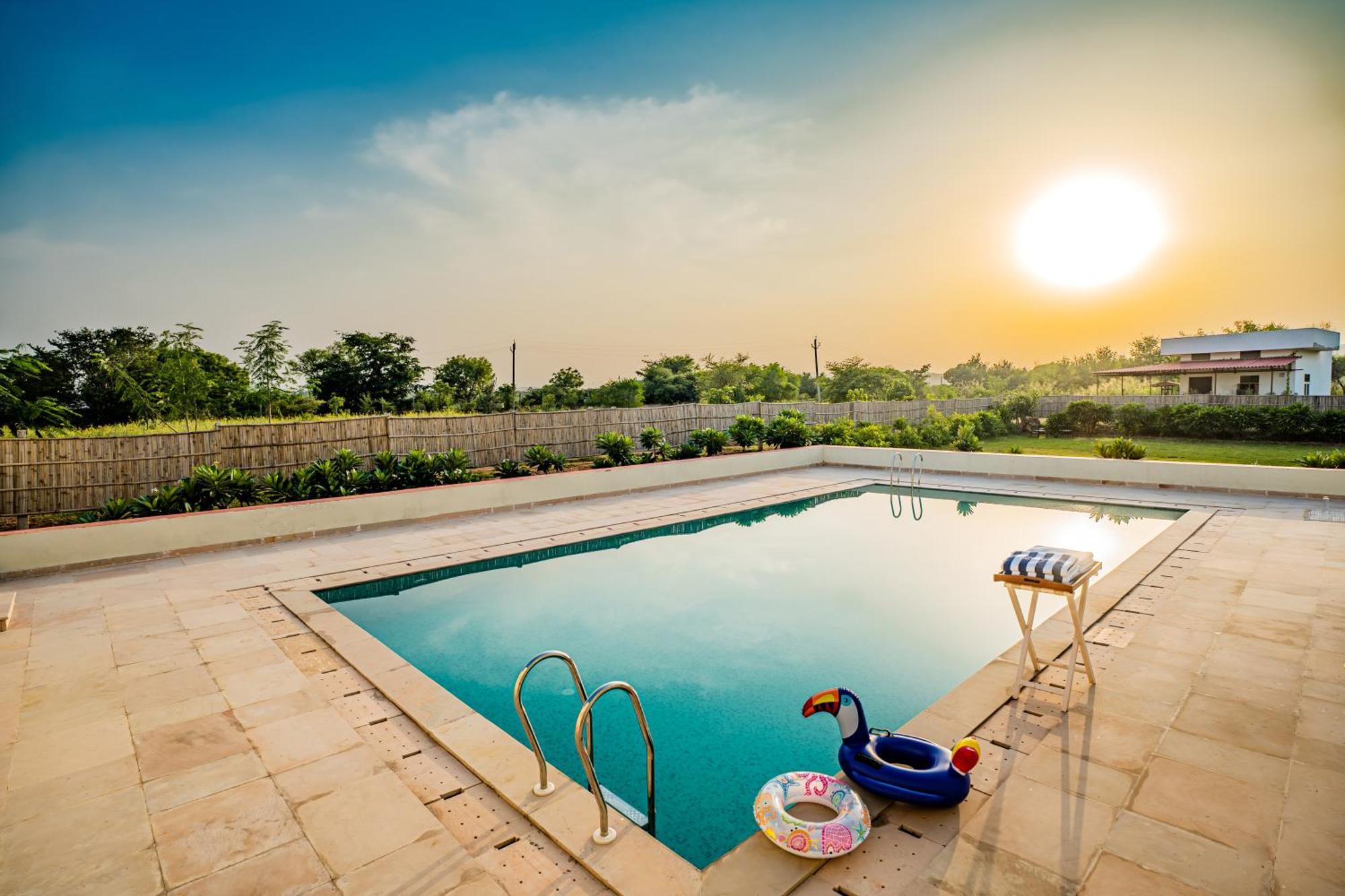 Guldaar Sariska - A Luxury Forest Resort Tehla Bagian luar foto